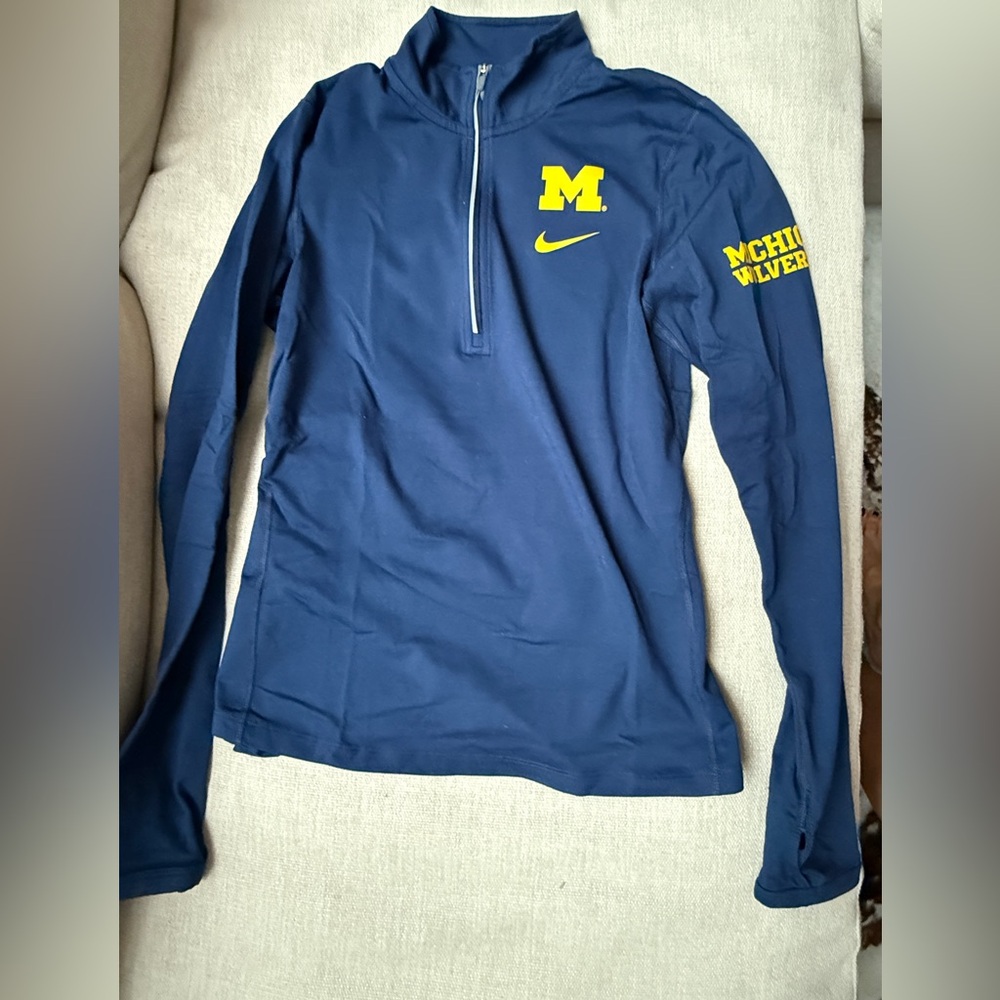 Nike Women’s Dry Fit Quarter Zip Michigan